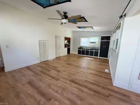Living - 3609 Matoaka Rd, Hampton, VA 23661 photo 5 of 5