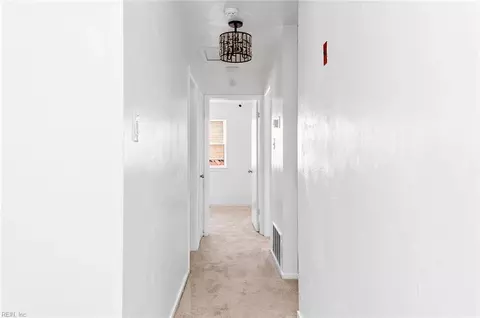 Entry Way - 19 Cornelius Dr, Hampton, VA 23666 photo 1 of 1