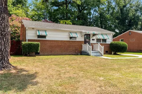 Exterior - 19 Cornelius Dr, Hampton, VA 23666 photo 2 of 6