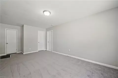 Bedroom - 502 Regina Ct, Hampton, VA 23669 photo 3 of 9