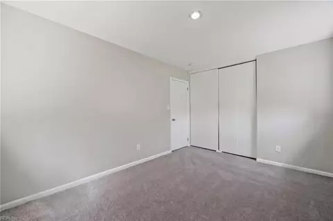 Bedroom - 502 Regina Ct, Hampton, VA 23669 photo 7 of 9