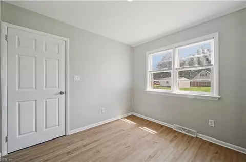 Bedroom - 502 Regina Ct, Hampton, VA 23669 photo 1 of 9