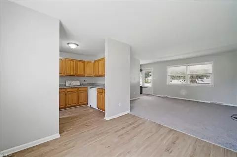 Living - 502 Regina Ct, Hampton, VA 23669 photo 4 of 4