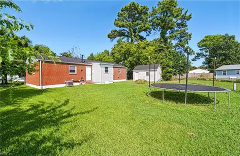 Exterior - 502 Regina Ct, Hampton, VA 23669 photo 3 of 3