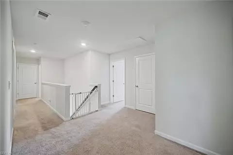 Entry Way - 116 Regency Ln, Franklin, VA 23851 photo 4 of 8