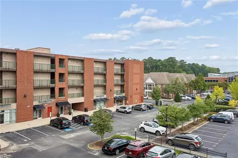 230 Nat Turner Blvd #3013, Newport News, VA 23606
