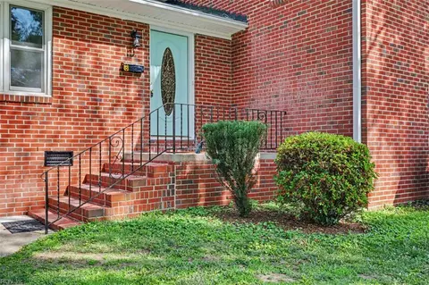 Other - 8 Riverdale Dr, Hampton, VA 23666 photo 2 of 7