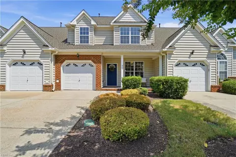 802 Devereaux Dr, Virginia Beach, VA 23462