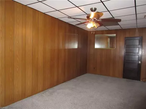 Living - 5304 Silvey Dr, Norfolk, VA 23502 photo 2 of 3