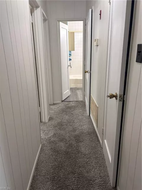 Entry Way - 5304 Silvey Dr, Norfolk, VA 23502 photo 1 of 2