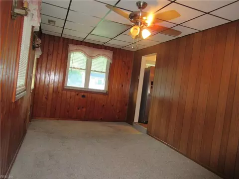 Living - 5304 Silvey Dr, Norfolk, VA 23502 photo 3 of 3