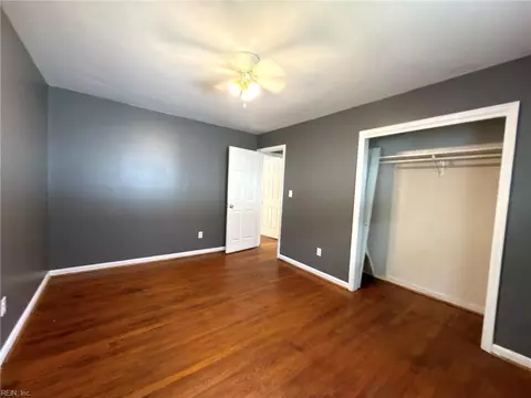 Bedroom - 216 W Kelly Ave, Hampton, VA 23663 photo 3 of 4