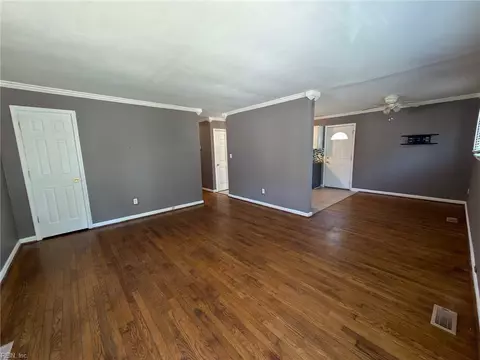 Living - 216 W Kelly Ave, Hampton, VA 23663 photo 3 of 3