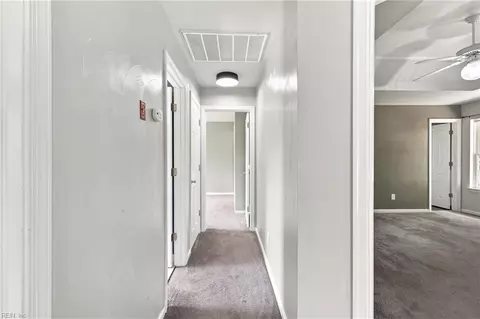 Entry Way - 127 Baker Farm Dr, Hampton, VA 23666 photo 6 of 6