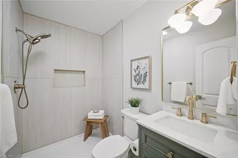 Bath - 3132 Benefit Rd, Chesapeake, VA 23322 photo 1 of 6