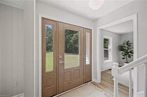 Entry Way - 3132 Benefit Rd, Chesapeake, VA 23322 photo 1 of 3