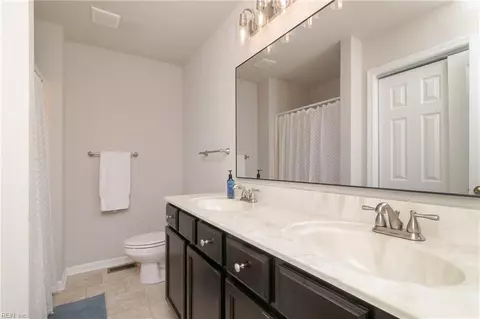 Bath - 4737 Eldon Ct, Virginia Beach, VA 23462 photo 1 of 3