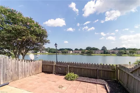 Exterior - 4737 Eldon Ct, Virginia Beach, VA 23462 photo 2 of 4