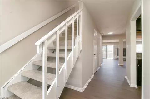 Entry Way - 4737 Eldon Ct, Virginia Beach, VA 23462 photo 1 of 1
