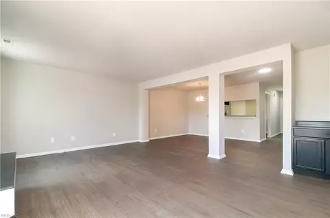 Living - 4737 Eldon Ct, Virginia Beach, VA 23462 photo 3 of 4