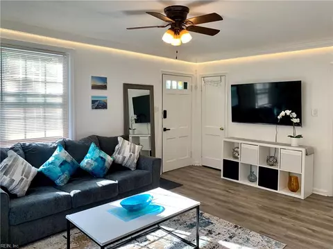 Living - 125 S Fourth St, Hampton, VA 23664 photo 2 of 2