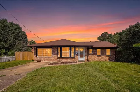 5004 Westgrove Cir, Virginia Beach, VA 23455