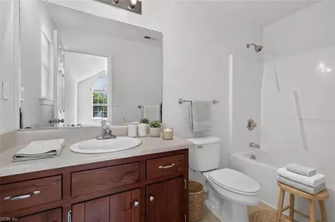 Bath - 1602 Shell Rd, Chesapeake, VA 23323 photo 5 of 5
