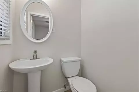 Bath - 533 Declaration Rd, Virginia Beach, VA 23462 photo 2 of 2