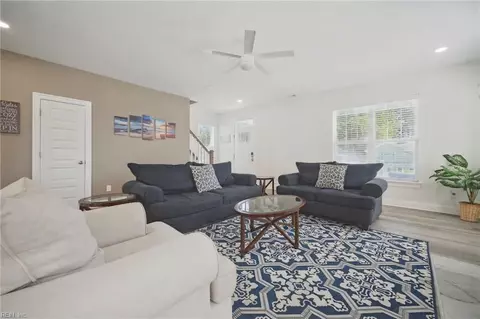 Living - 123 N Fourth St, Hampton, VA 23664 photo 2 of 2