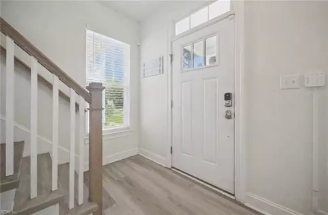 Entry Way - 123 N Fourth St, Hampton, VA 23664 photo 1 of 6