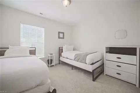 Bedroom - 123 N Fourth St, Hampton, VA 23664 photo 5 of 7
