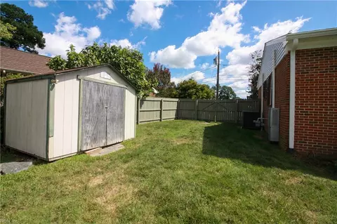 Exterior - 2708 Meadow Dr W, Chesapeake, VA 23321 photo 17 of 19
