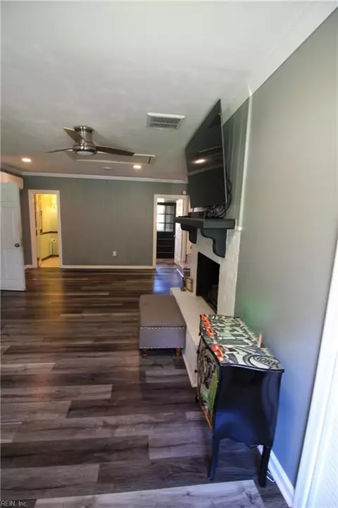 Entry Way - 2708 Meadow Dr W, Chesapeake, VA 23321 photo 1 of 1