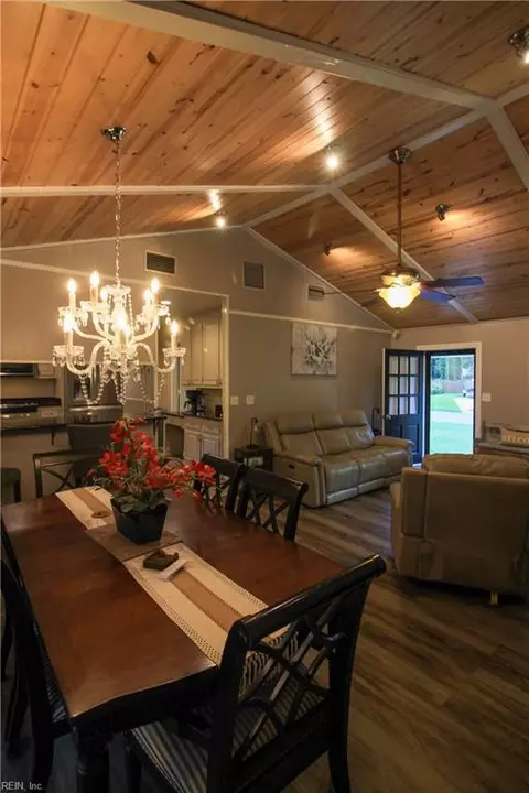 Dining - 2708 Meadow Dr W, Chesapeake, VA 23321 photo 3 of 4