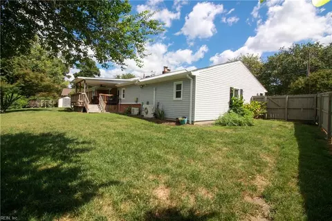 Exterior - 2708 Meadow Dr W, Chesapeake, VA 23321 photo 15 of 19