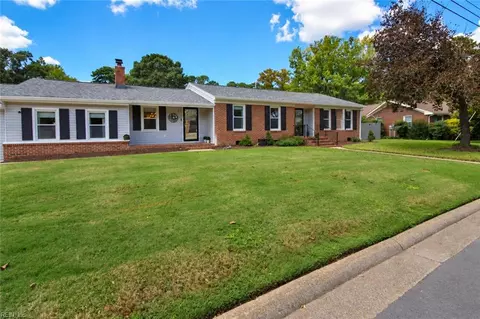 Exterior - 2708 Meadow Dr W, Chesapeake, VA 23321 photo 2 of 19