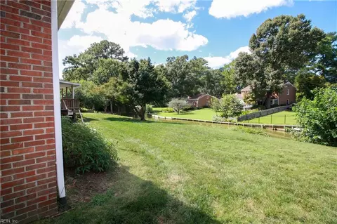 Exterior - 2708 Meadow Dr W, Chesapeake, VA 23321 photo 14 of 19