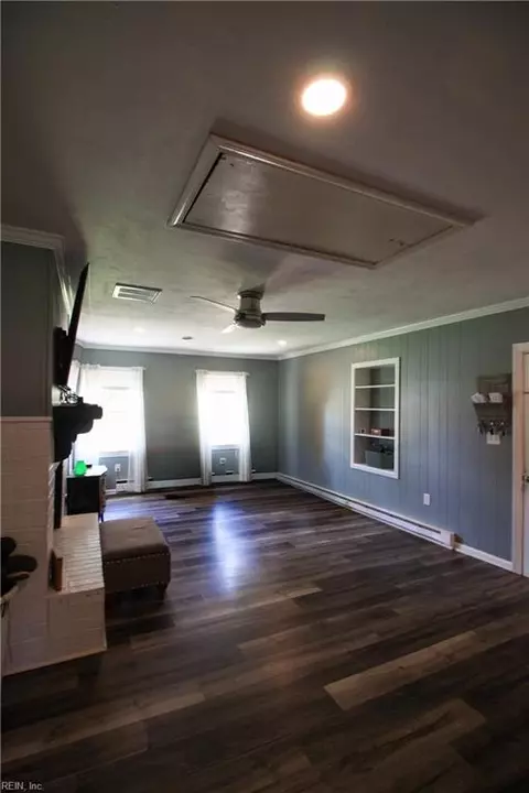 Living - 2708 Meadow Dr W, Chesapeake, VA 23321 photo 3 of 3