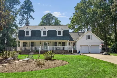 7 Bessies Landing Dr, Poquoson, VA 23662