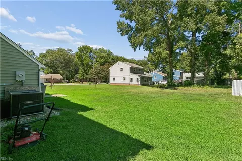 Exterior - 3 E Davis Rd, Hampton, VA 23666 photo 10 of 10