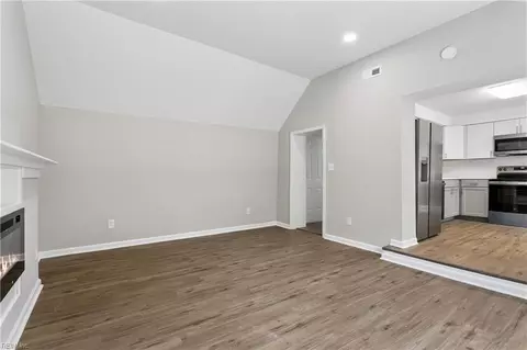 Living - 3 E Davis Rd, Hampton, VA 23666 photo 5 of 5