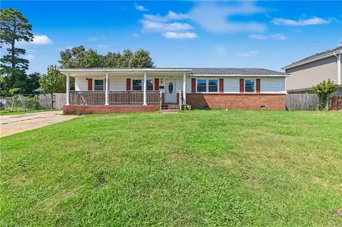 1102 Carrington Cres S, Portsmouth, VA 23701