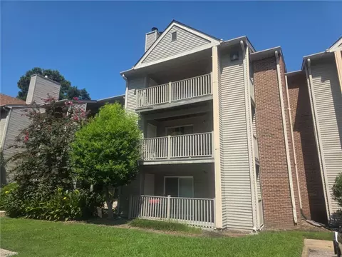 535 Pineland Cir #302, Newport News, VA 23602