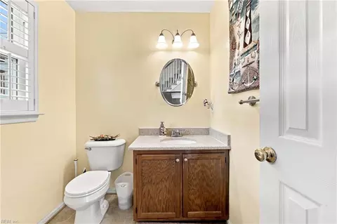 Bath - 641 Edgewood Arch Arch, Chesapeake, VA 23322 photo 1 of 7
