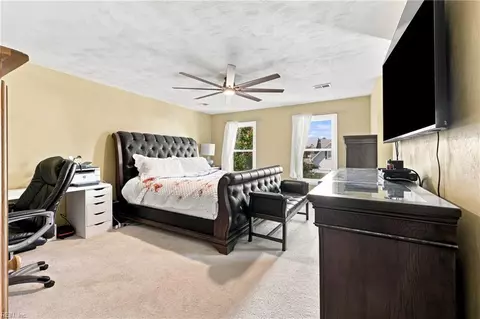 Bedroom - 641 Edgewood Arch Arch, Chesapeake, VA 23322 photo 8 of 10