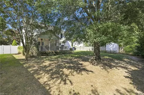 Exterior - 641 Edgewood Arch Arch, Chesapeake, VA 23322 photo 4 of 6