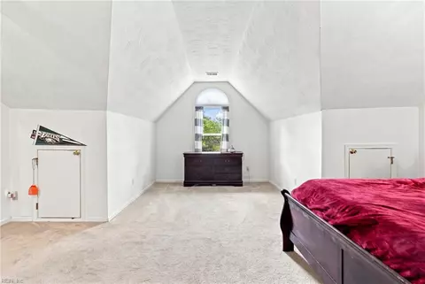 Bedroom - 641 Edgewood Arch Arch, Chesapeake, VA 23322 photo 2 of 10