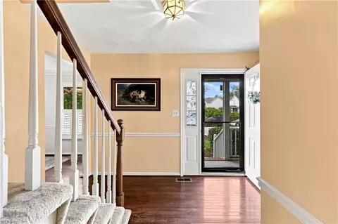 Entry Way - 641 Edgewood Arch Arch, Chesapeake, VA 23322 photo 4 of 9