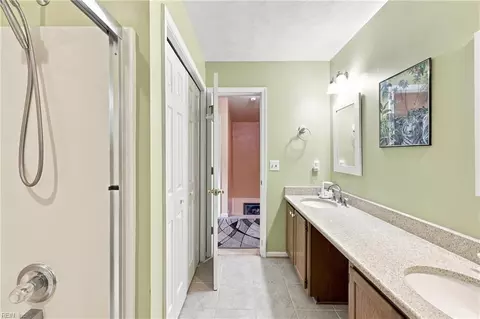 Bath - 641 Edgewood Arch Arch, Chesapeake, VA 23322 photo 5 of 7