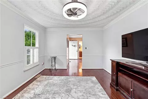 Entry Way - 641 Edgewood Arch Arch, Chesapeake, VA 23322 photo 5 of 9
